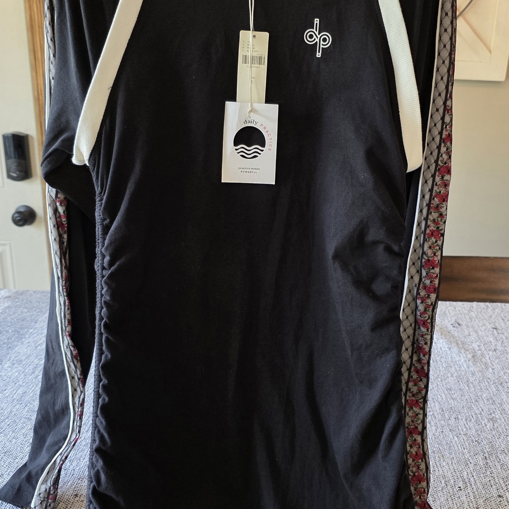 DP Black Floral Sleeve Maxi Dress